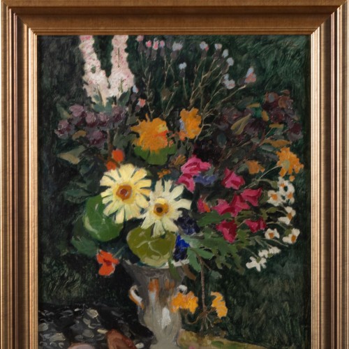 Flowers on a Green Background (19974.17662)